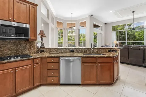 911 Forest Glen Lane Wellington FL 33414