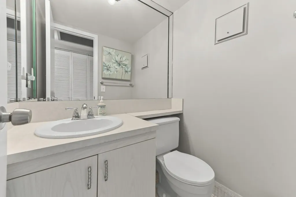 2056 Ainslie D Boca Raton FL 33434