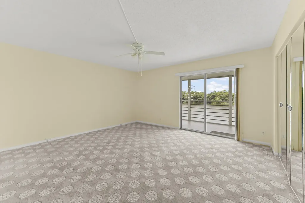 2056 Ainslie D Boca Raton FL 33434