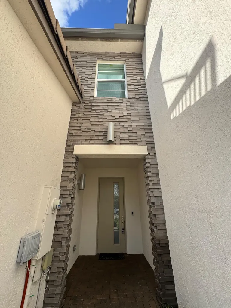 8975 Kingsmoor Way Lake Worth FL 33467