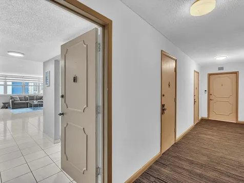 1410 S Ocean Drive Hollywood FL 33019