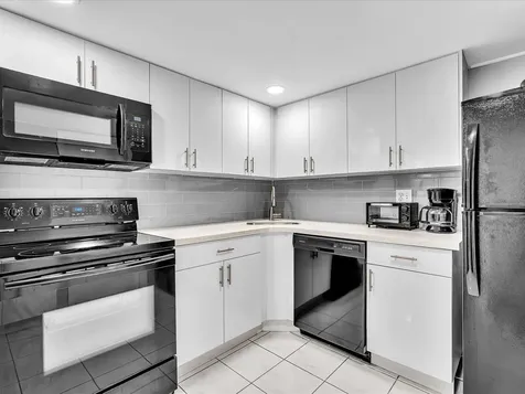 1410 S Ocean Drive Hollywood FL 33019