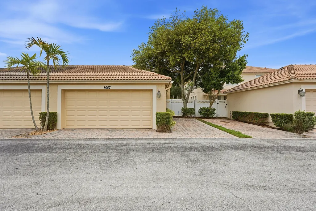 8057 Murano Circle Palm Beach Gardens FL 33418