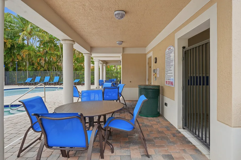 8057 Murano Circle Palm Beach Gardens FL 33418
