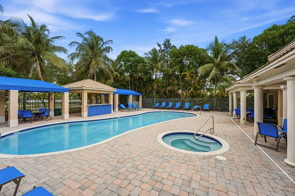 8057 Murano Circle Palm Beach Gardens FL 33418