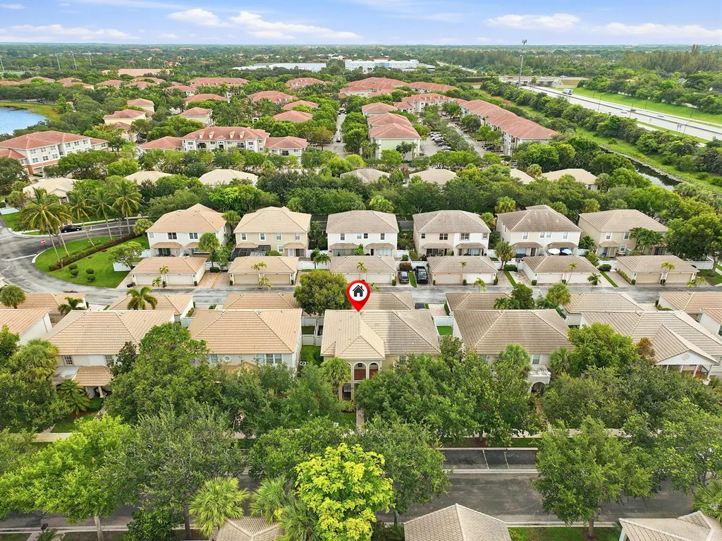 8057 Murano Circle Palm Beach Gardens FL 33418