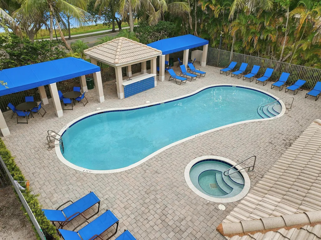 8057 Murano Circle Palm Beach Gardens FL 33418