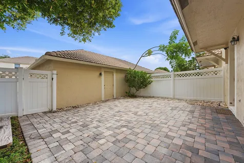 8057 Murano Circle Palm Beach Gardens FL 33418