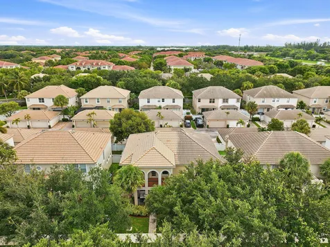 8057 Murano Circle Palm Beach Gardens FL 33418