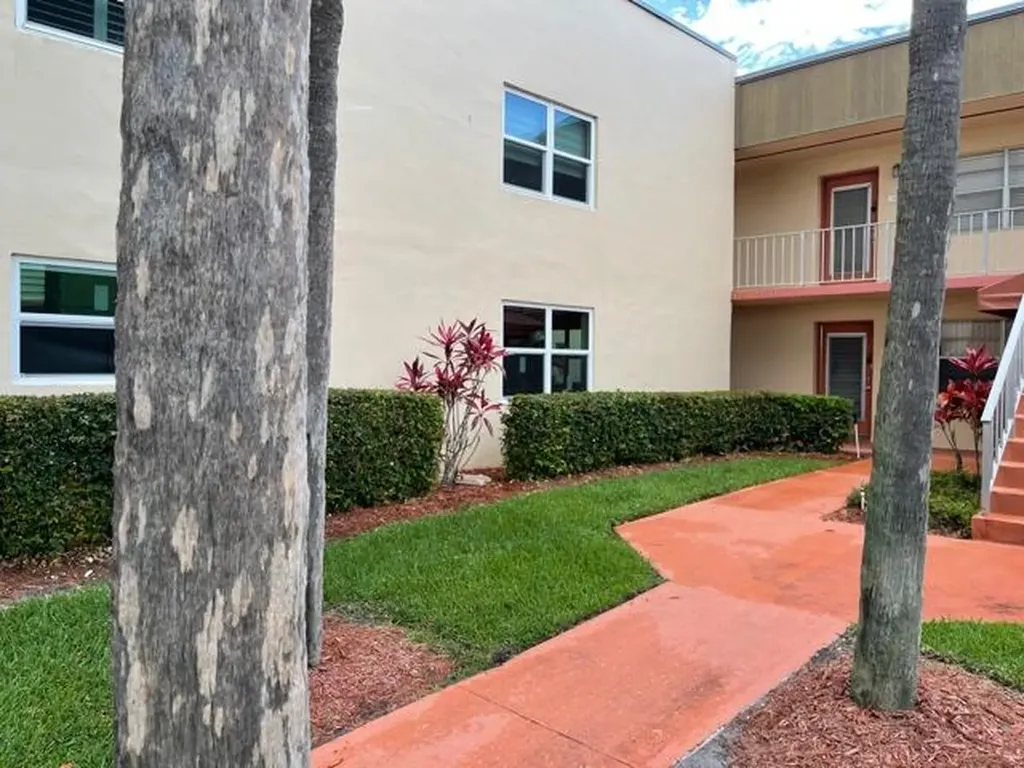 805 Normandy Q Delray Beach FL 33484