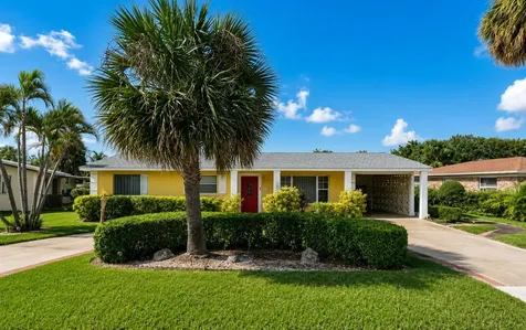 3071 Avenue H E Riviera Beach FL 33404