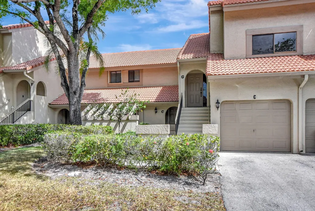 5640 Coach House Circle Boca Raton FL 33486