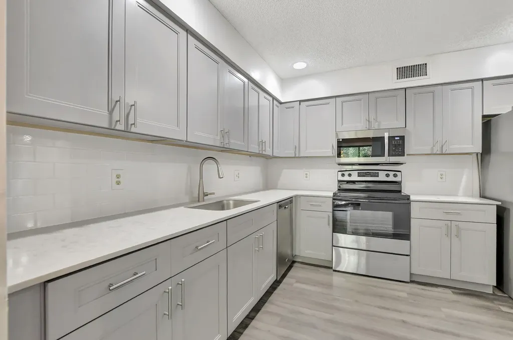 5640 Coach House Circle Boca Raton FL 33486