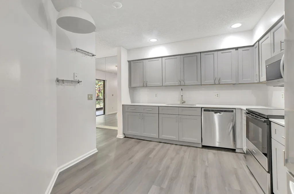 5640 Coach House Circle Boca Raton FL 33486