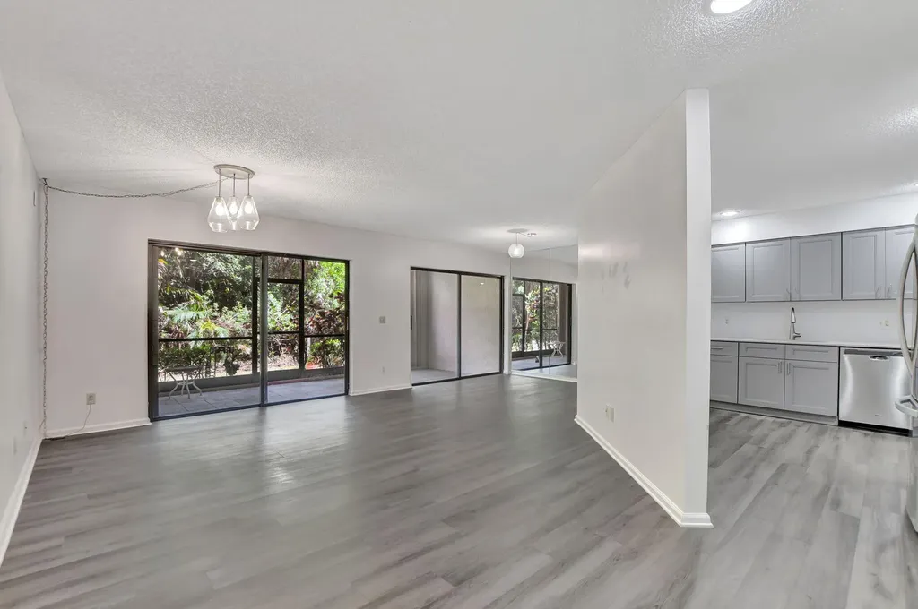 5640 Coach House Circle Boca Raton FL 33486