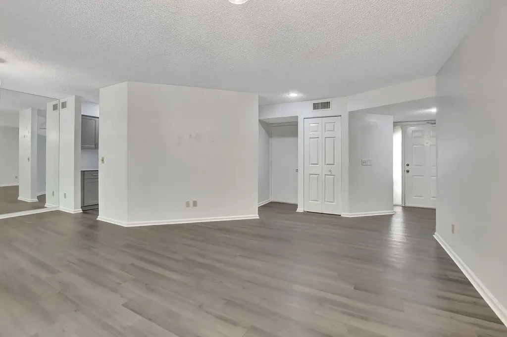 5640 Coach House Circle Boca Raton FL 33486