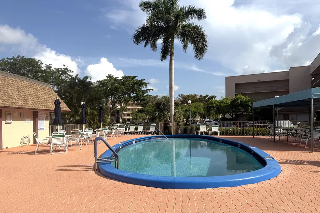10382 NW 24th Place Sunrise FL 33322
