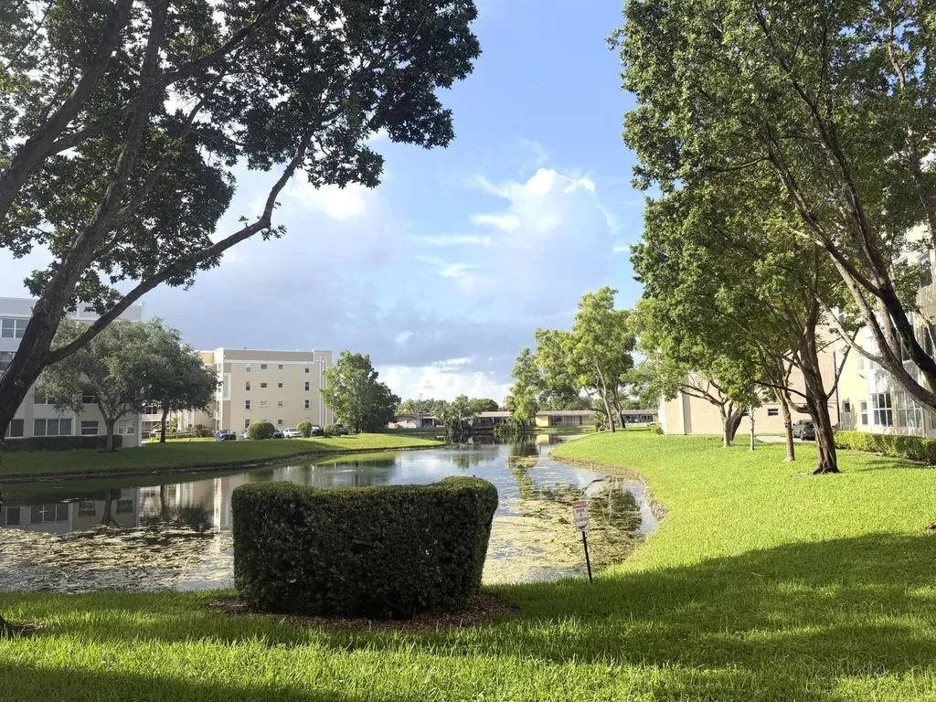 10382 NW 24th Place Sunrise FL 33322