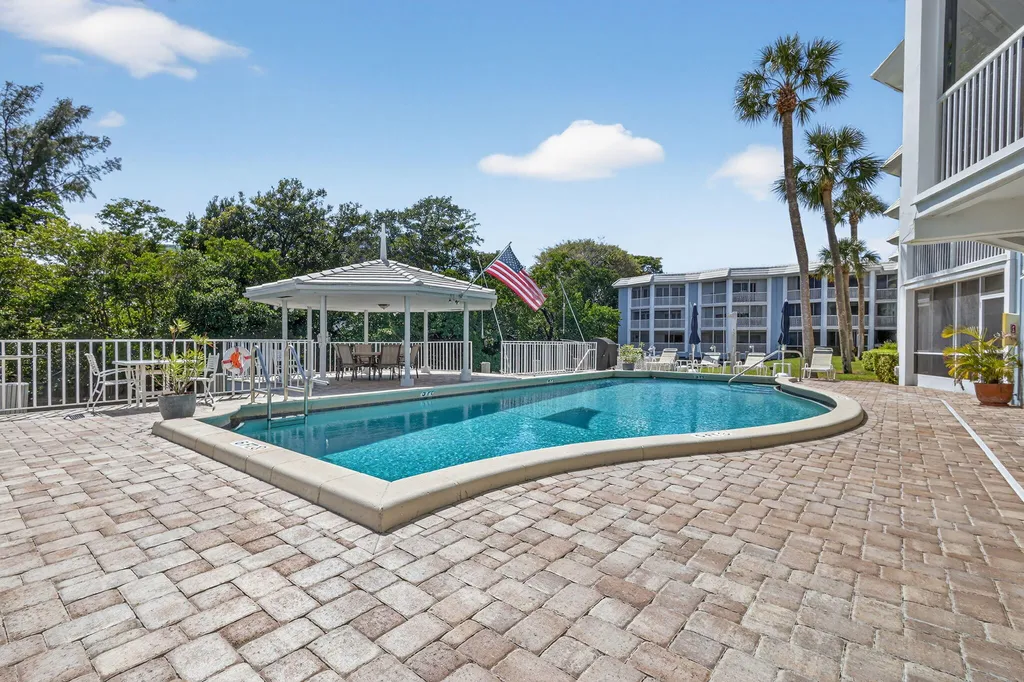 700 NE Harbour Terrace Boca Raton FL 33431