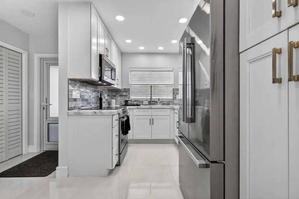 700 NE Harbour Terrace Boca Raton FL 33431