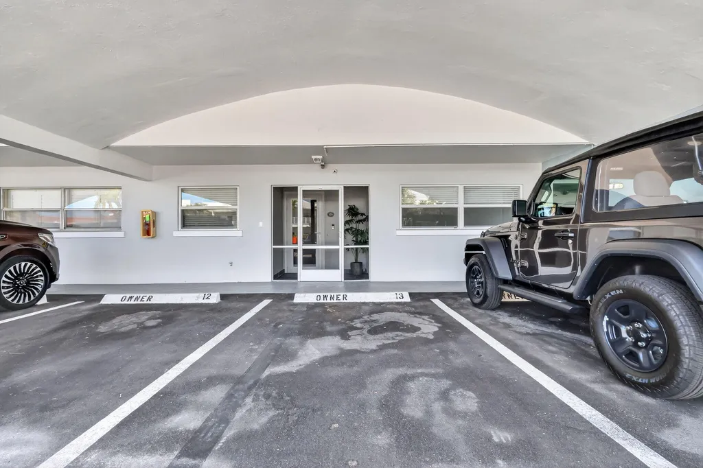 700 NE Harbour Terrace Boca Raton FL 33431