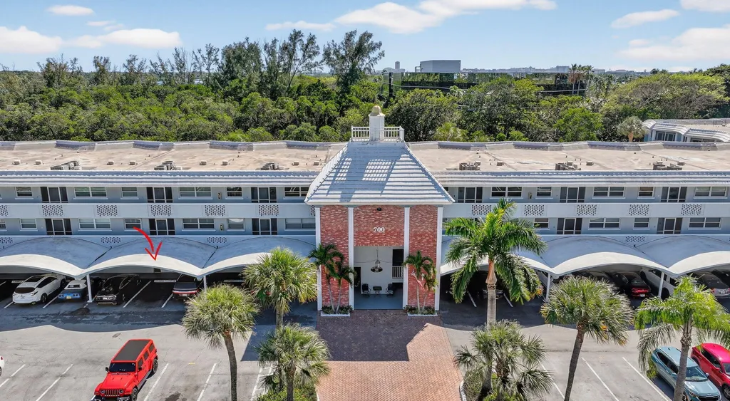 700 NE Harbour Terrace Boca Raton FL 33431