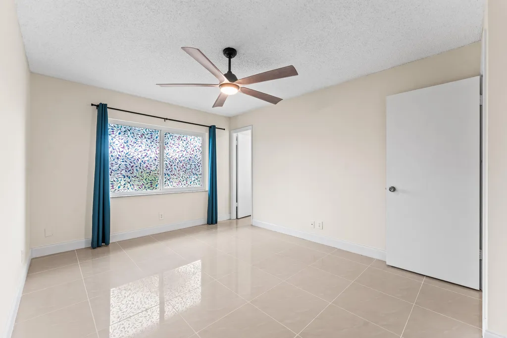 18443 Ruffian Way Boca Raton FL 33496