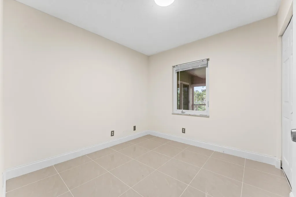 18443 Ruffian Way Boca Raton FL 33496