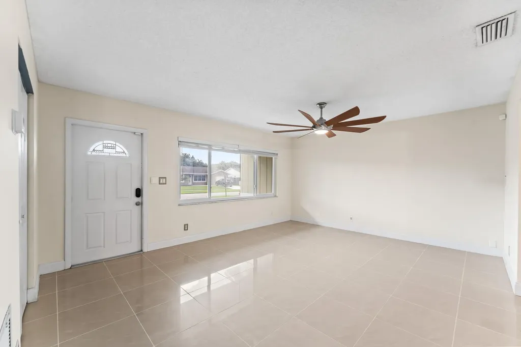 18443 Ruffian Way Boca Raton FL 33496