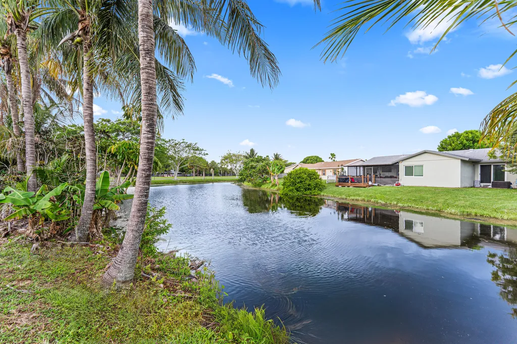 18443 Ruffian Way Boca Raton FL 33496
