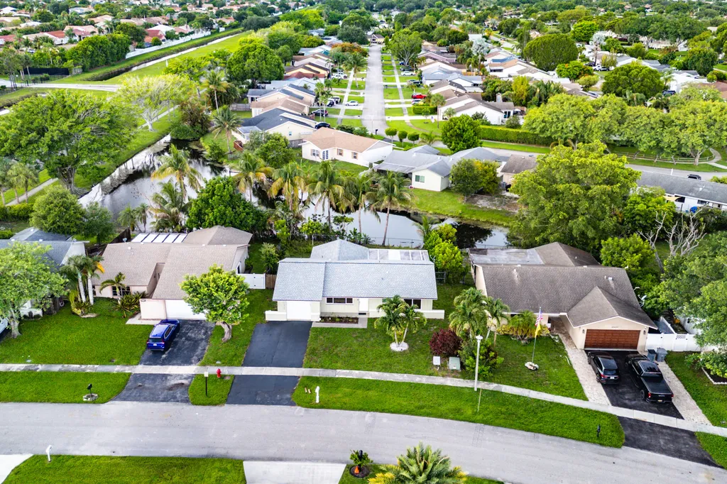 18443 Ruffian Way Boca Raton FL 33496