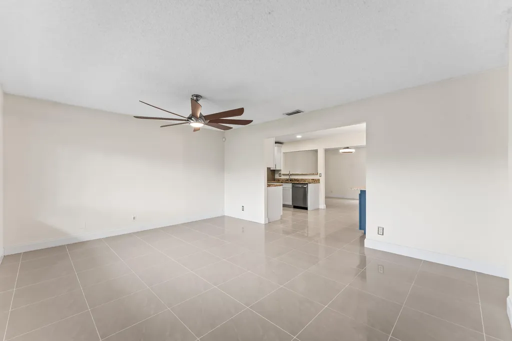 18443 Ruffian Way Boca Raton FL 33496