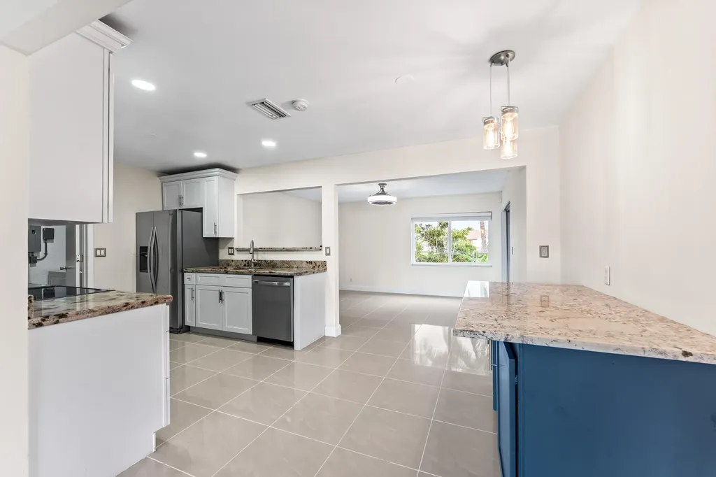 18443 Ruffian Way Boca Raton FL 33496