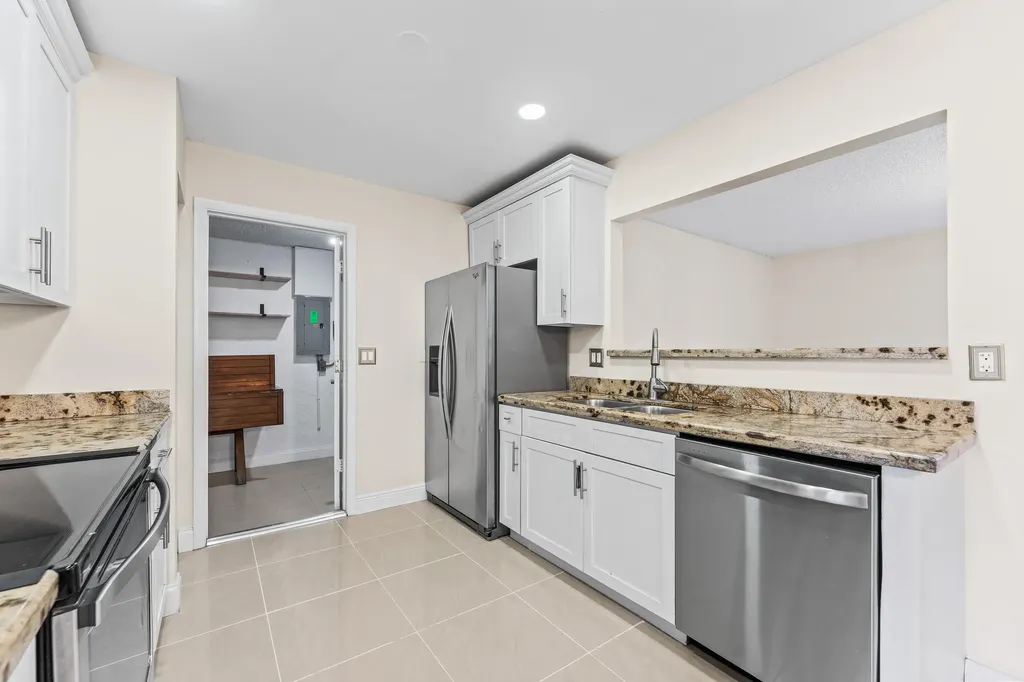 18443 Ruffian Way Boca Raton FL 33496