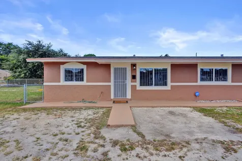 2145 NW 100th Street NW Miami FL 33147