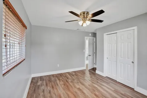 2145 NW 100th Street NW Miami FL 33147