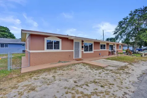 2145 NW 100th Street NW Miami FL 33147