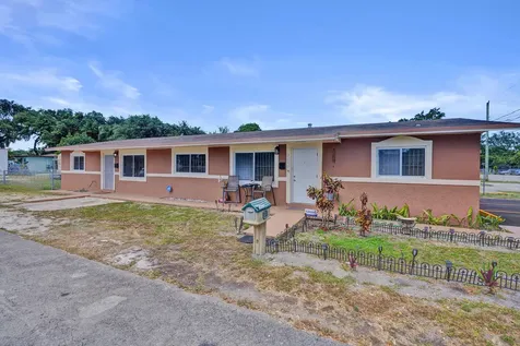 2145 NW 100th Street NW Miami FL 33147