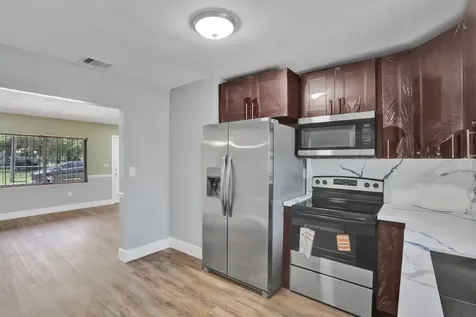 2145 NW 100th Street NW Miami FL 33147