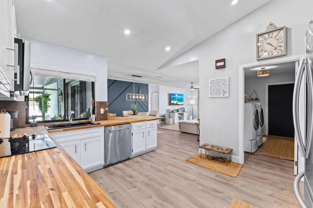 5071 Whitewood Way Lake Worth FL 33467