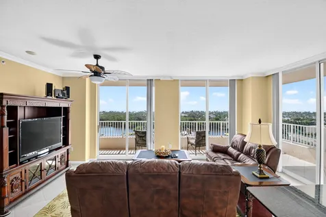 625 Casa Loma Boulevard Boynton Beach FL 33435