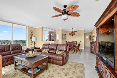625 Casa Loma Boulevard Boynton Beach FL 33435