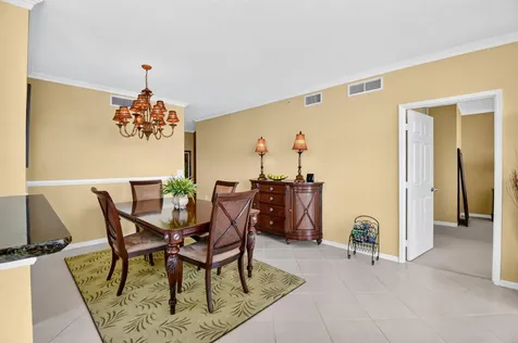 625 Casa Loma Boulevard Boynton Beach FL 33435