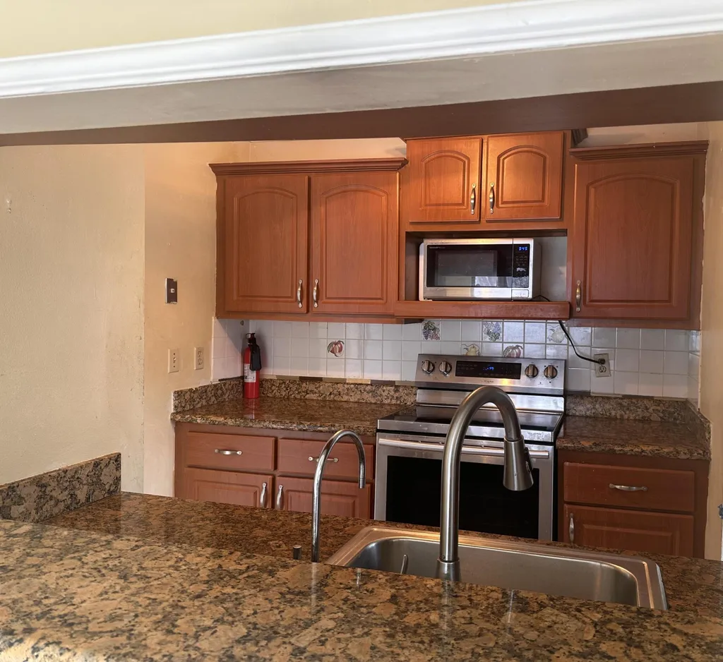 11673 NW 11th Street Pembroke Pines FL 33026
