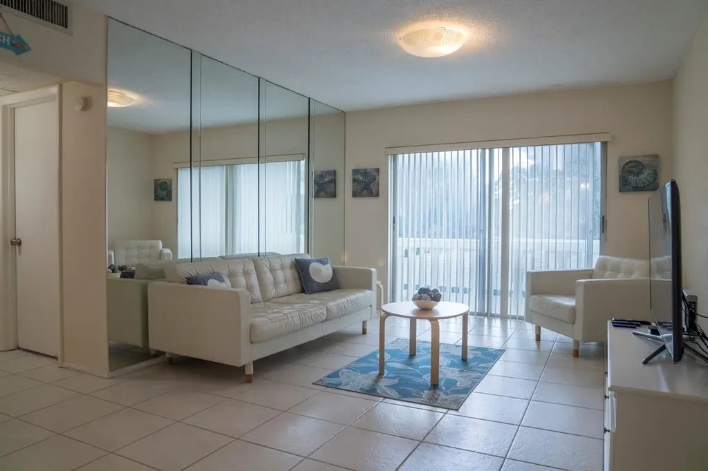 424 N Riverside Drive Pompano Beach FL 33062