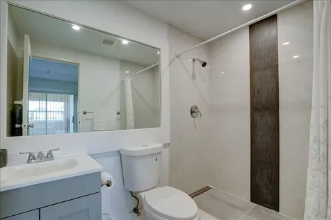 222 Saxony E Delray Beach FL 33446