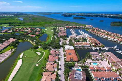 1726 Victoria Circle Vero Beach FL 32967