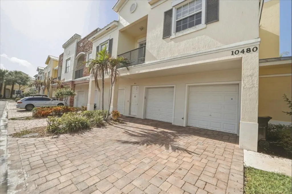 10480 SW Stephanie Way Port St Lucie FL 34987