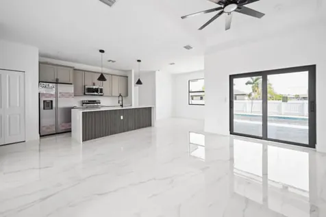 2511 NW 7th Street N Cape Coral FL 33993