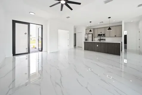 2511 NW 7th Street N Cape Coral FL 33993